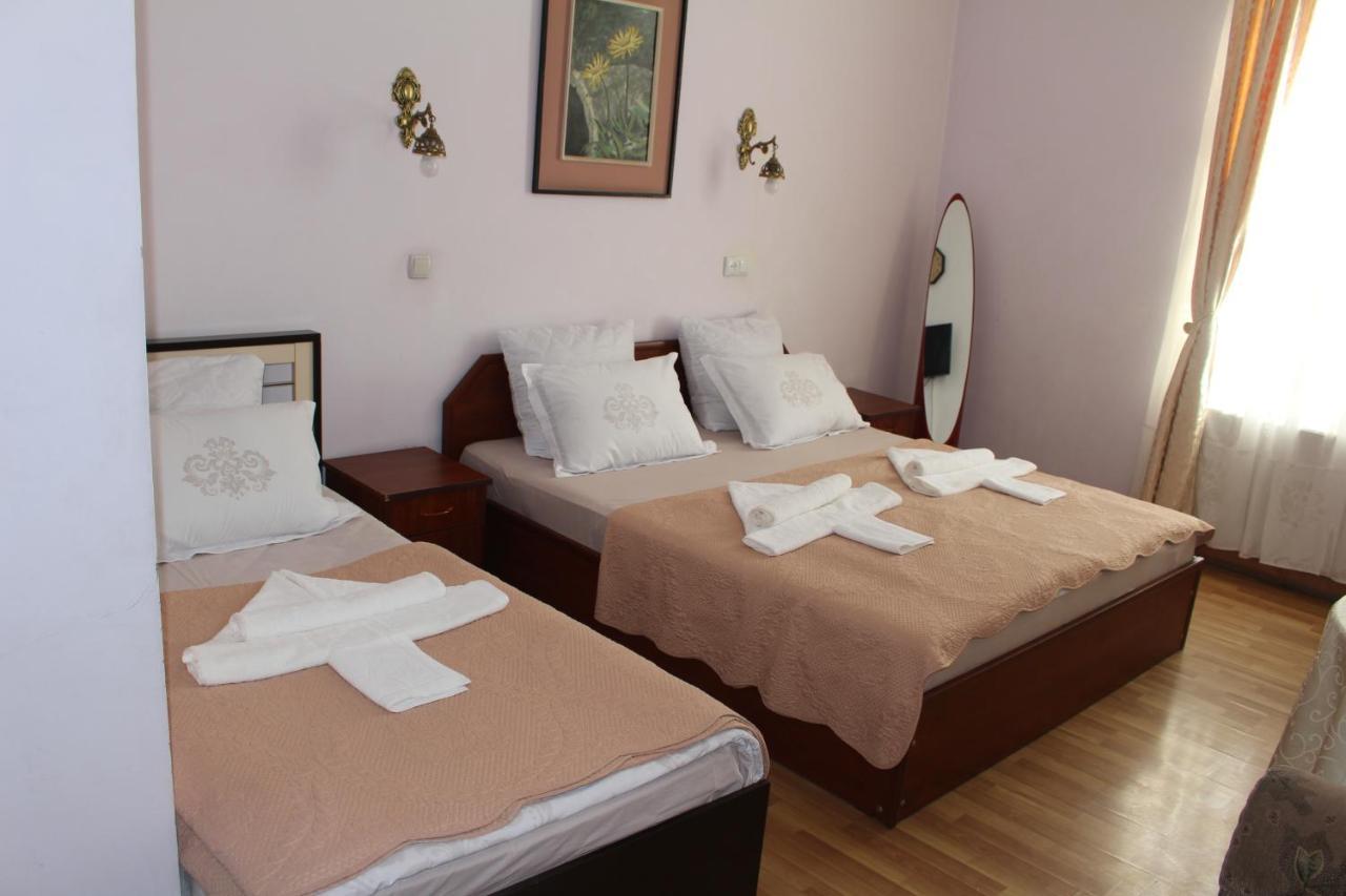 21 На Удачу Hotell Rustavi  Exteriör bild