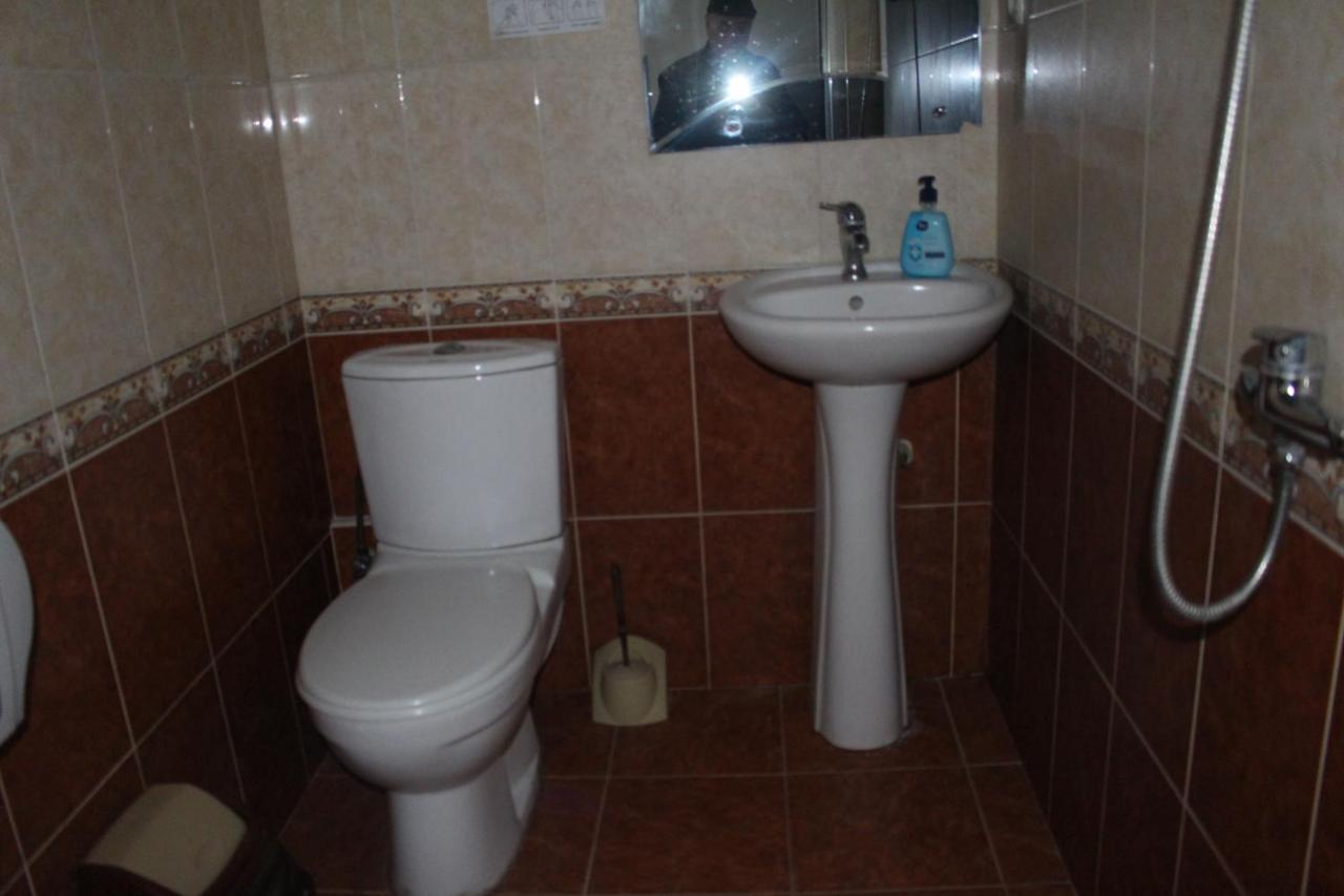 21 На Удачу Hotell Rustavi  Exteriör bild
