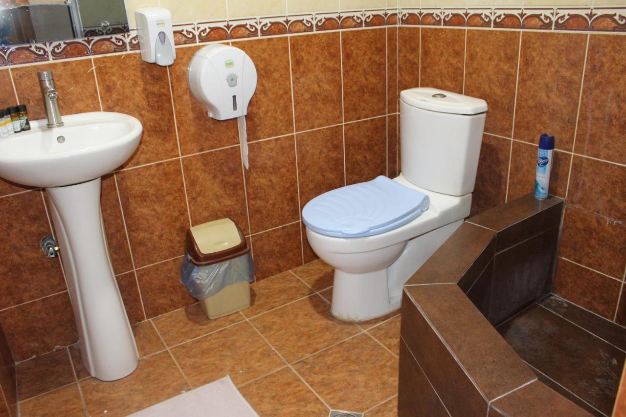 21 На Удачу Hotell Rustavi  Exteriör bild