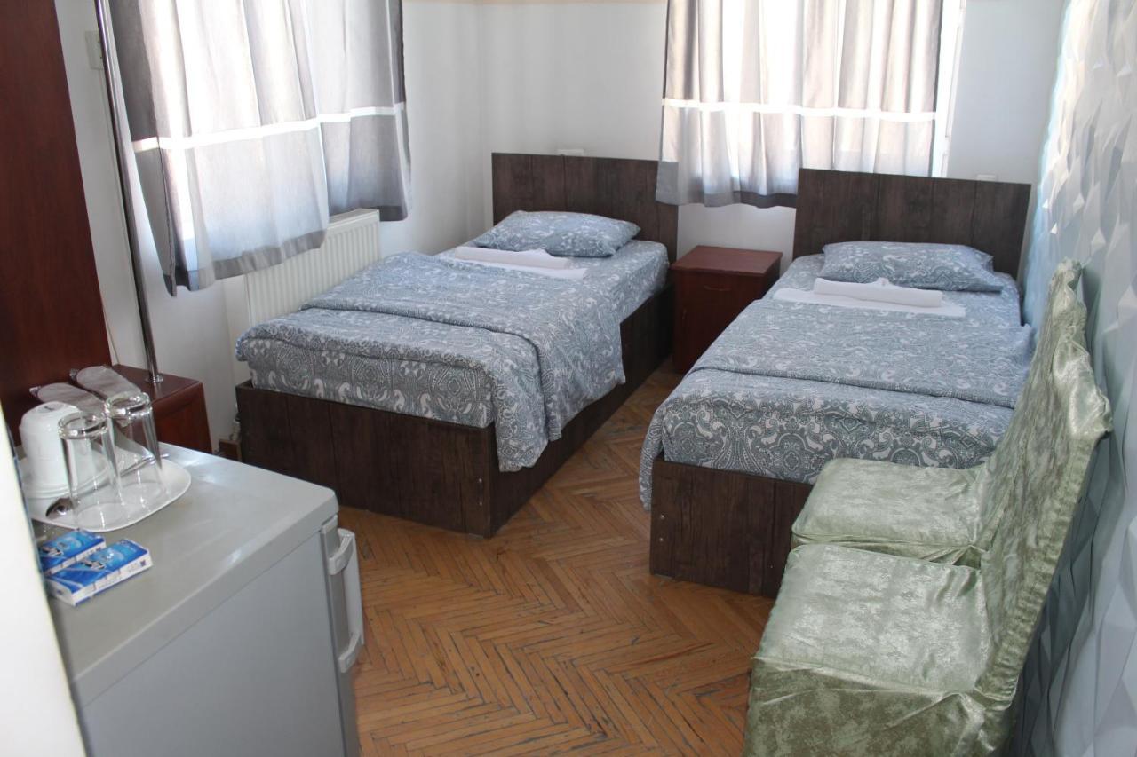 21 На Удачу Hotell Rustavi  Exteriör bild